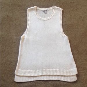 Women's forever 21 white sleeveless sweater vest!